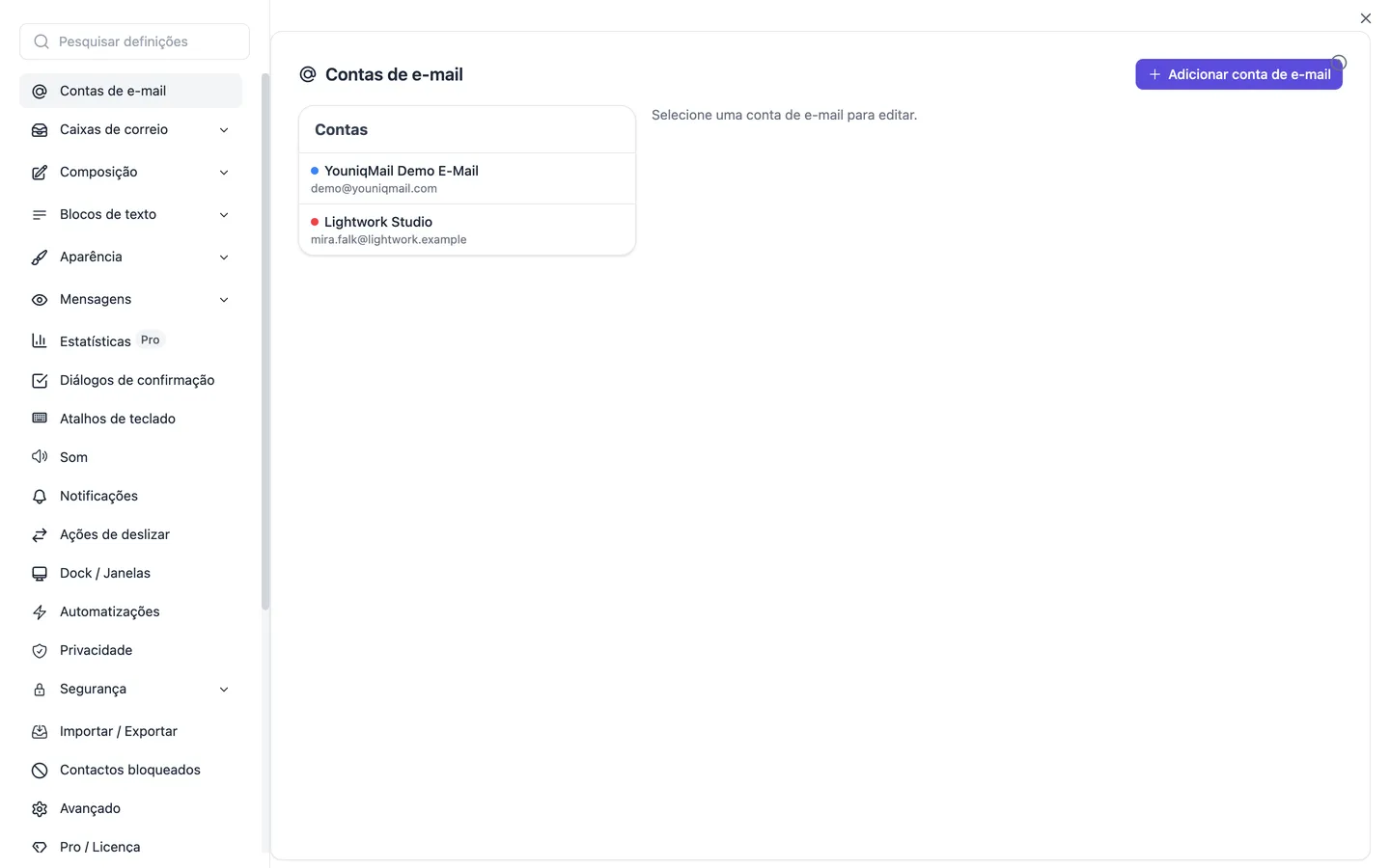 A gestão de contas nas definições: contas configuradas com nome de exibição e endereço, e o botão para adicionar uma conta