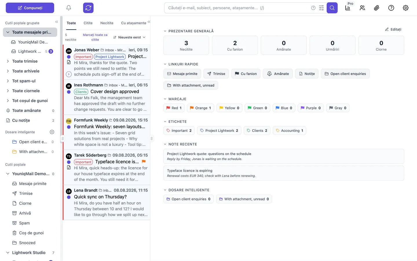 Fereastra principală a YouniqMail: în stânga bara laterală cu căsuțele poștale grupate, dosarele inteligente și conturile, la mijloc lista de mesaje, în dreapta panoul de control cu prezentarea generală, accesul rapid, marcajele și notițele